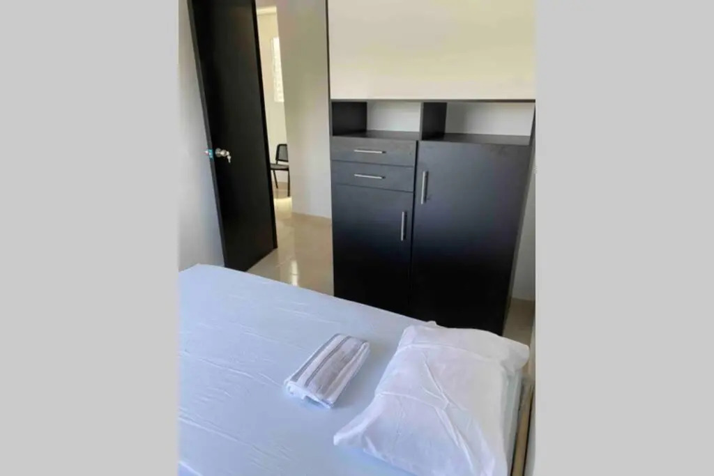 Apartamento de 3 Habitaciones con ventiladores amoblado fresco