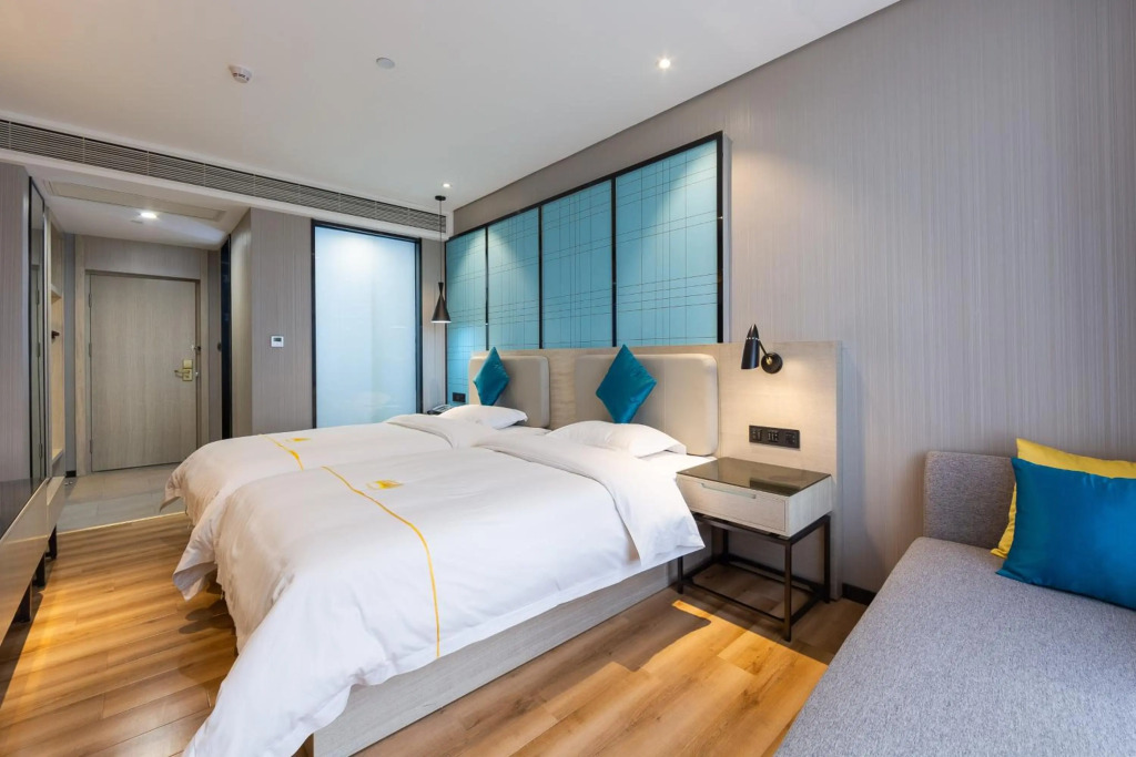 Warm Yes Hotel