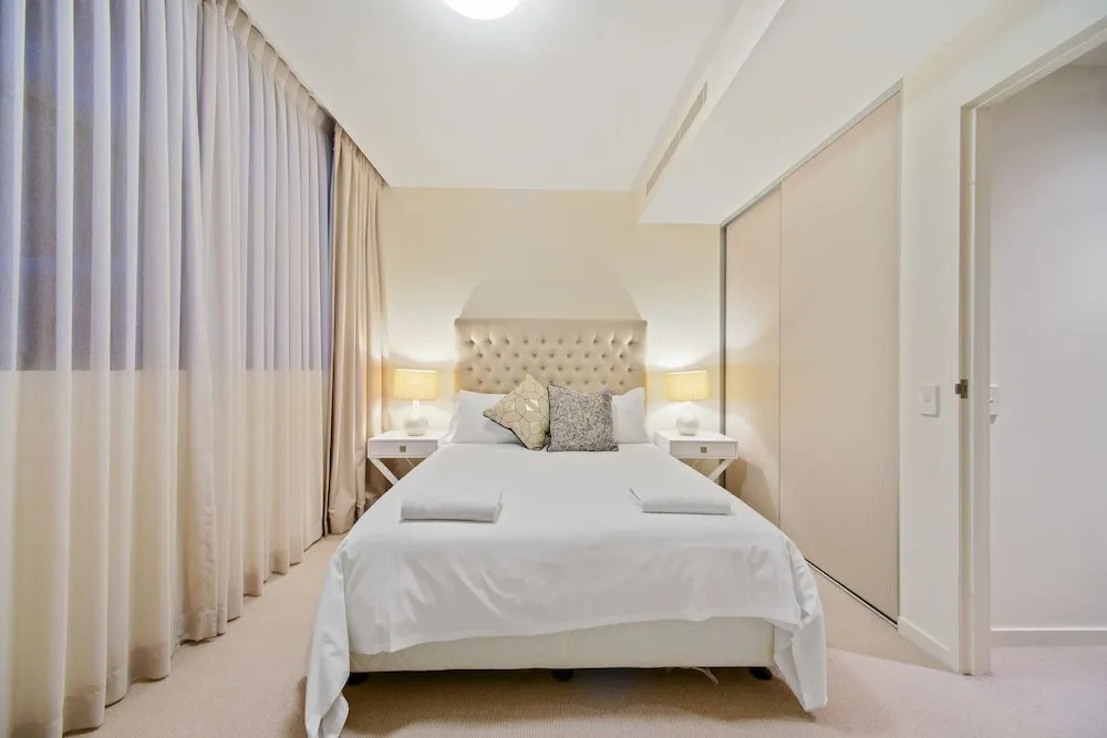 HomeHotel-Luxurious next to Shopping