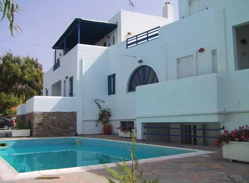 Summer View Apartments