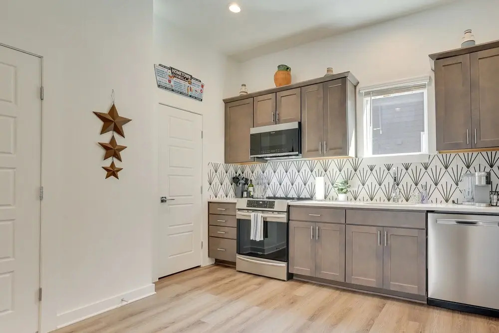 Modern Oasis: Steps to River Walk & Alamo Park!
