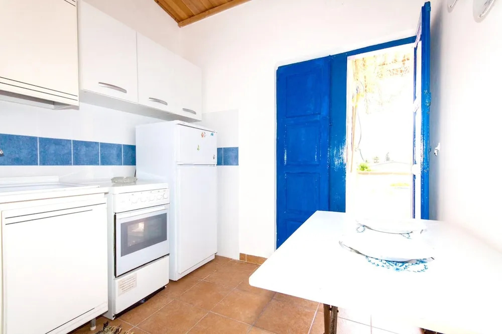 Apartment With 4 Bedrooms in Alcamo Marina, With Wonderful sea View, F