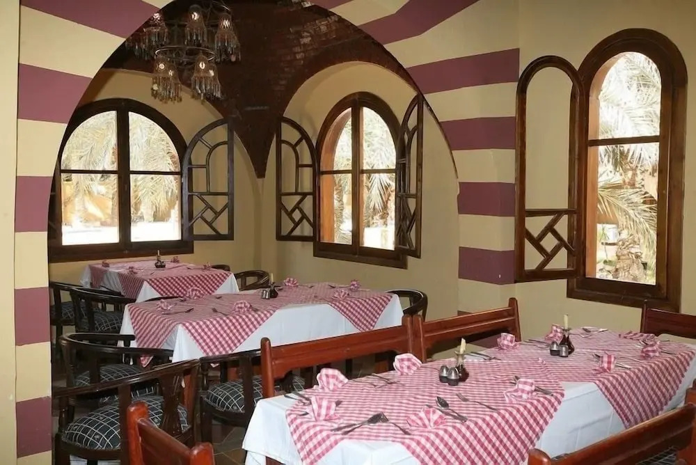 siwa safari paradise hotel