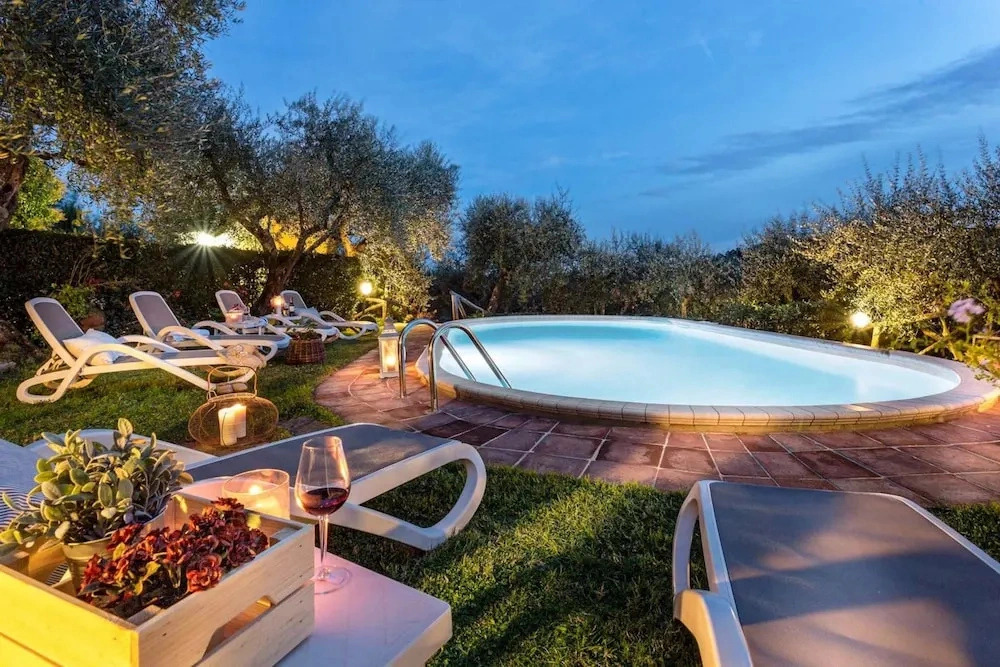 Villa in Lucca with Pool near Tuscan Coast