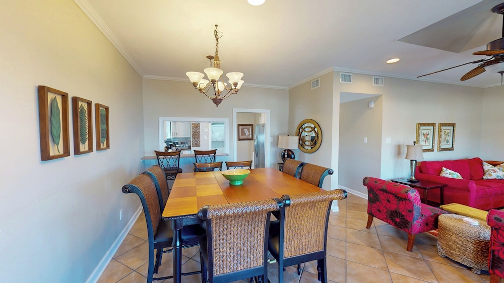 Amazing 5-bedroom Home With Incredible Views From 4 Balconies