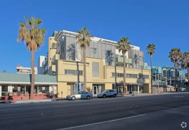 Modern Studio in Santa Monica