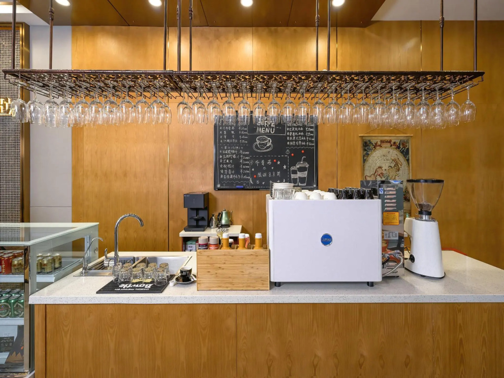 James Joyce Coffetel Shenyang North Railway Station Qishan Road Metro Station