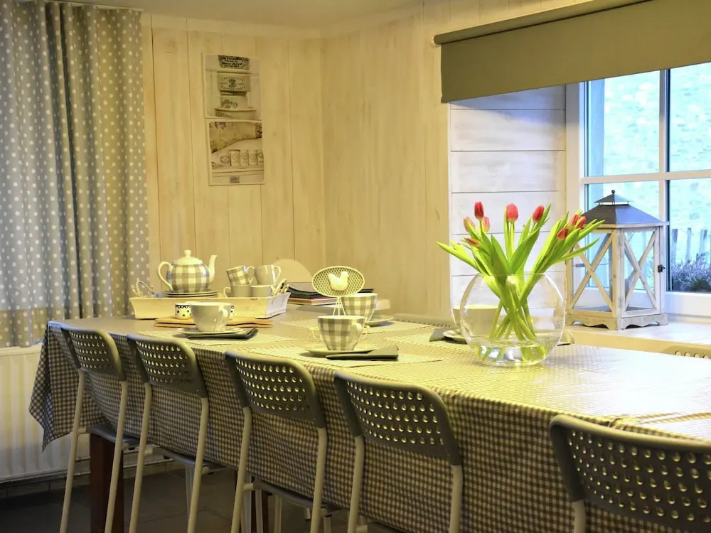 Vintage Farmhouse in Durbuy With Roofed Garden
