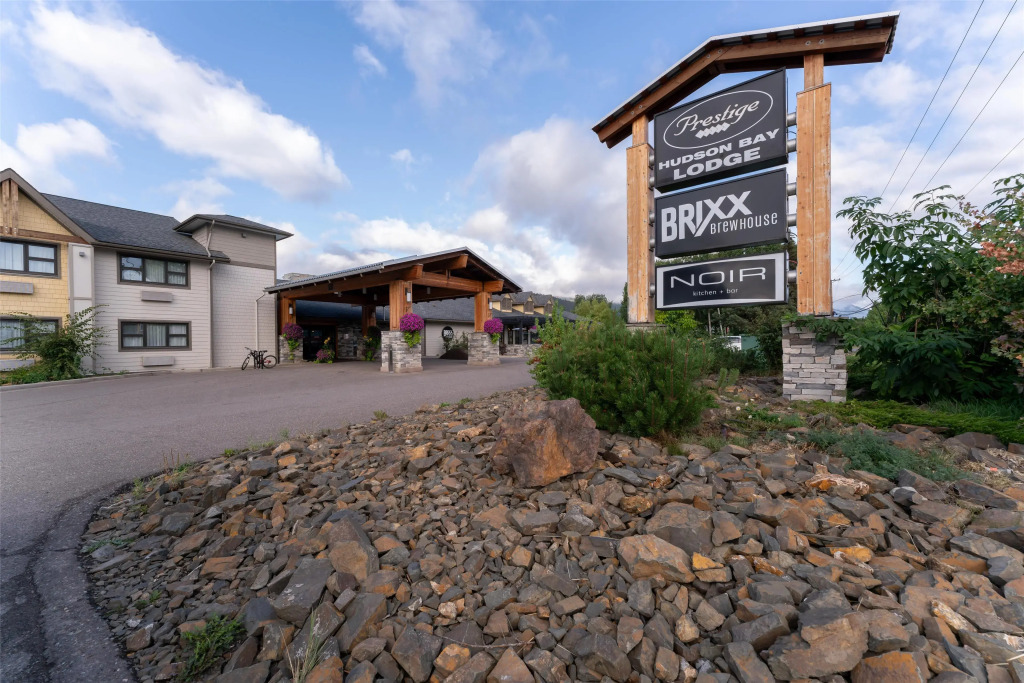 Prestige Hudson Bay Lodge & Conference Centre, WorldHotels