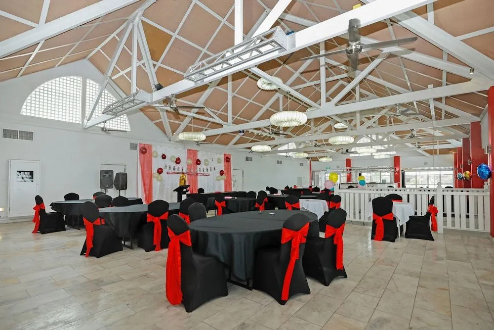 Ramada By Wyndham Cairns City Centre