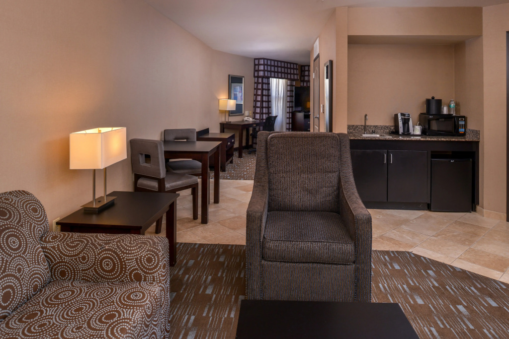 Holiday Inn Ontario Airport - California by IHG