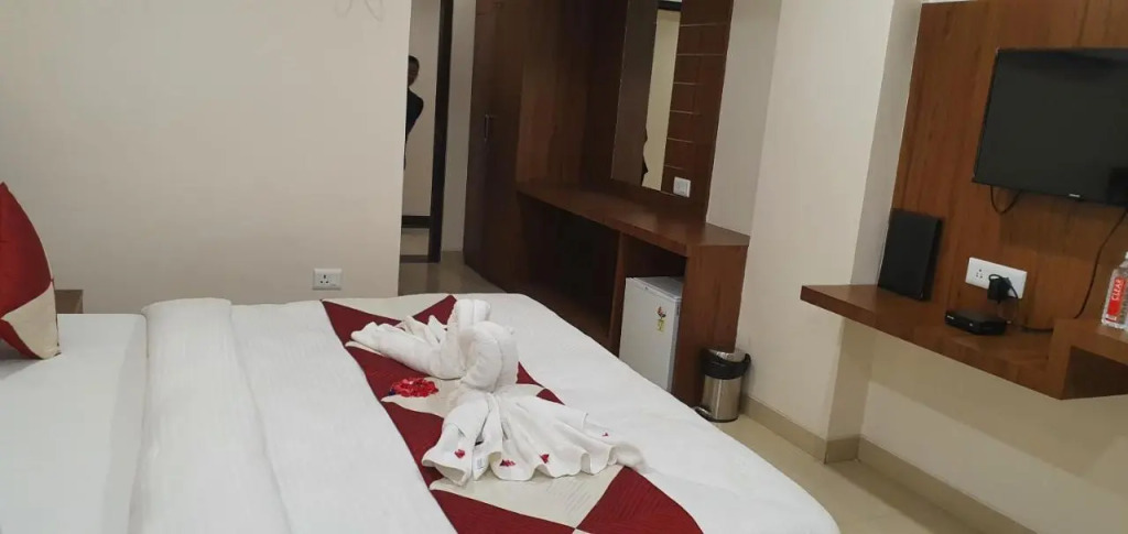 Hotel JMK I Luxury Stay I Near Kashi Vishwanath