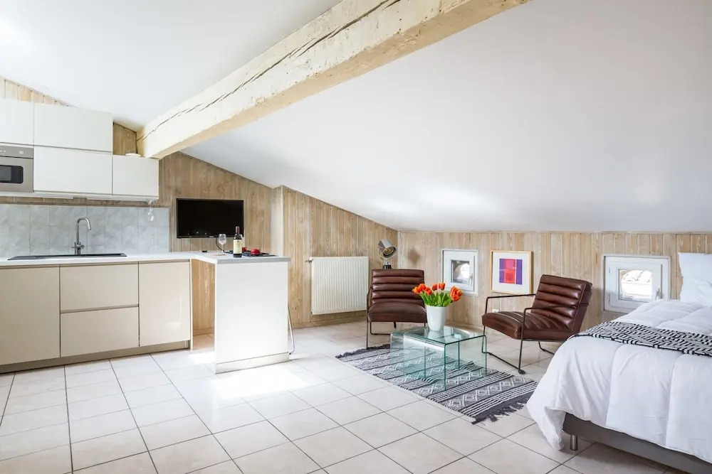 Lovely Attic Studio in Capucins