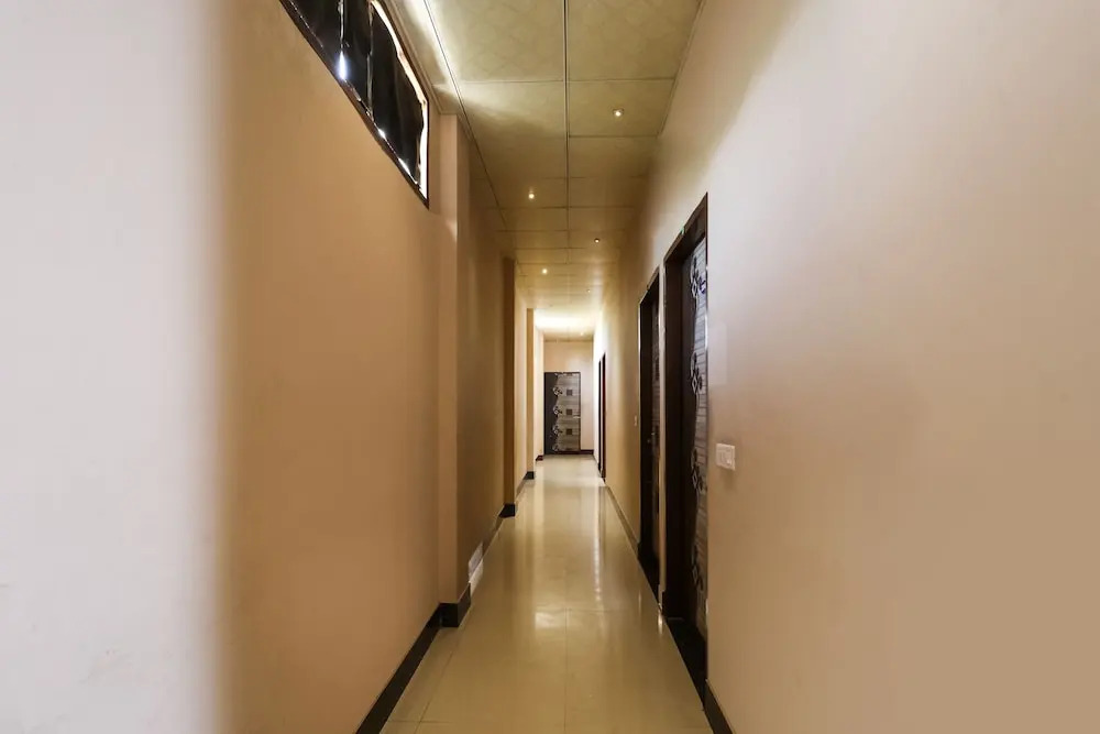 Oyo 49824 Dhingra Guest House