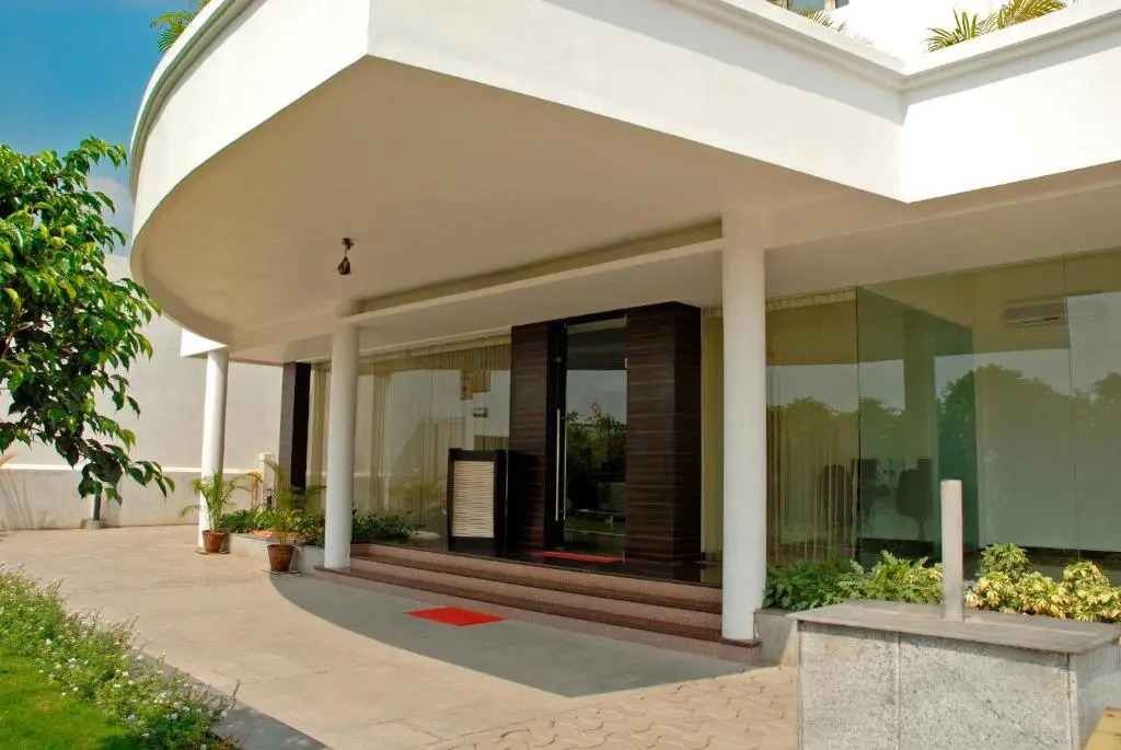 Arpanaa Hotel
