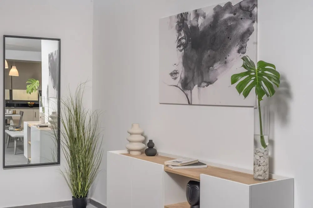 Zen Central Luxury Apartment
