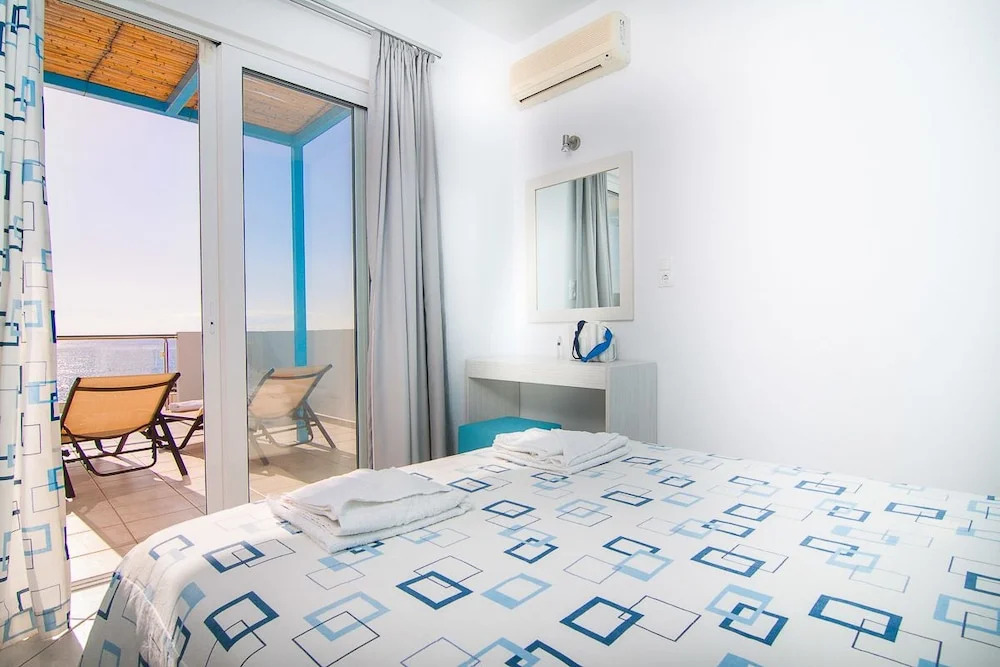Skinos Apartments
