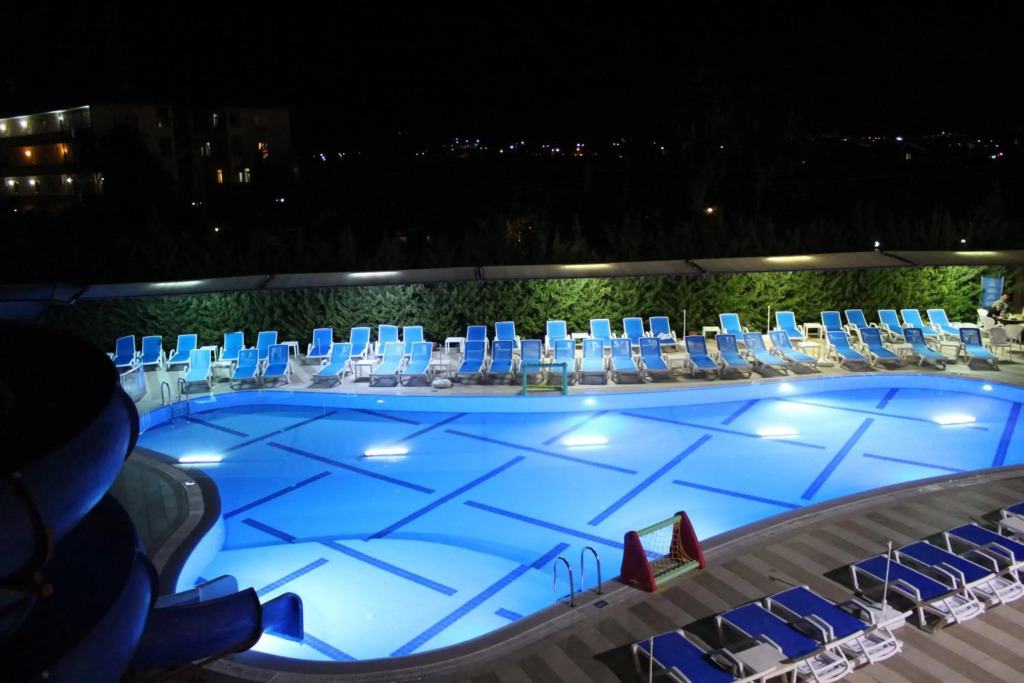 Side West Park Hotel