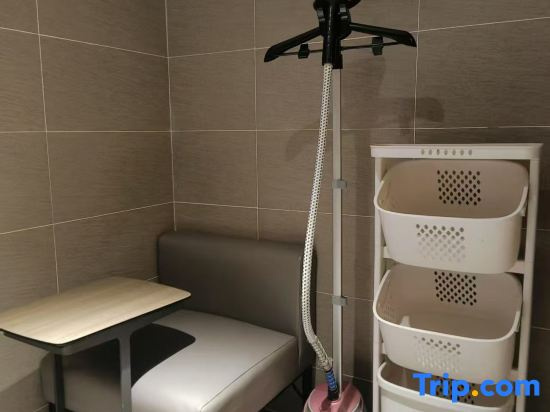 Homeinn Selected Hotel (Hengshui Huizhong Outlet Hengshui High School Branch)