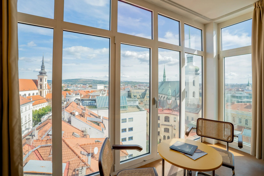Hotel Avion - NKP - WORLD MONUMENT