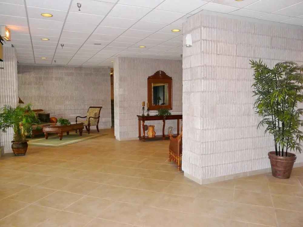 Beachfront Condo With Pool and Balcony Facing Beach