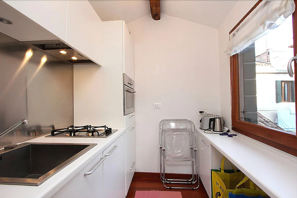 City Apartments - Crystal