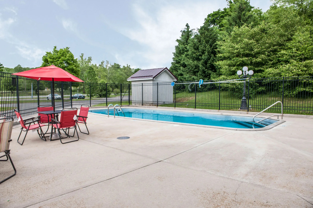Royal Inn Rockville IN by Hotel O