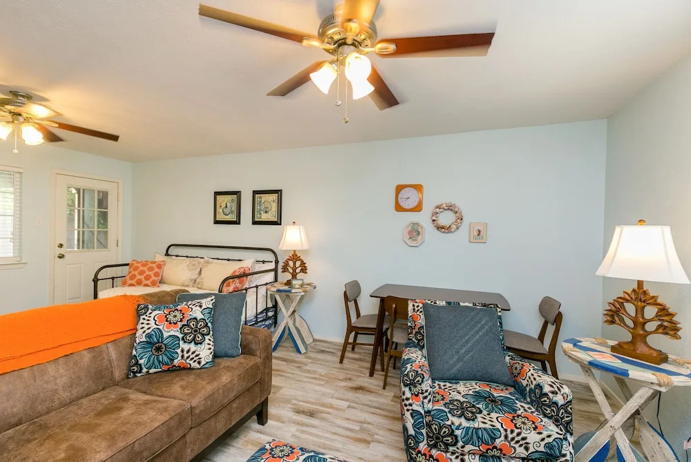 622 N Palimino Apartment Unit B by RedAwning