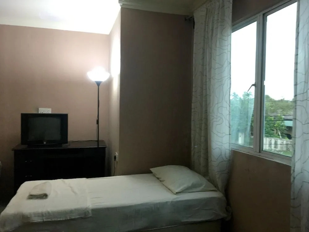 OYO 89589 Naiim Hotel