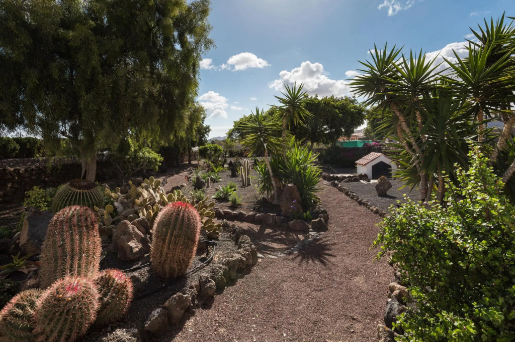 Home2Book Casa Julianna, Dream Oasis with Pool