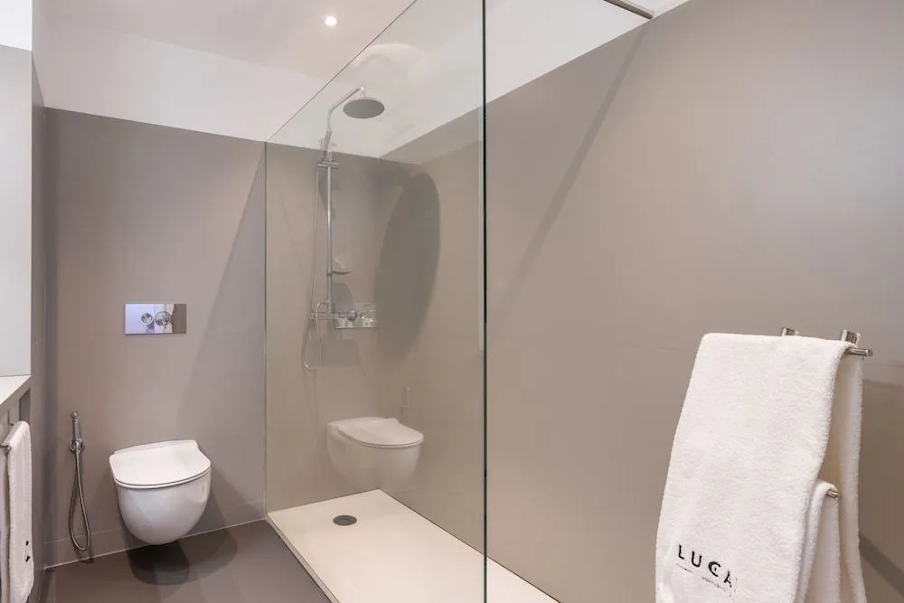 Monumental Apartments - Multi Listing