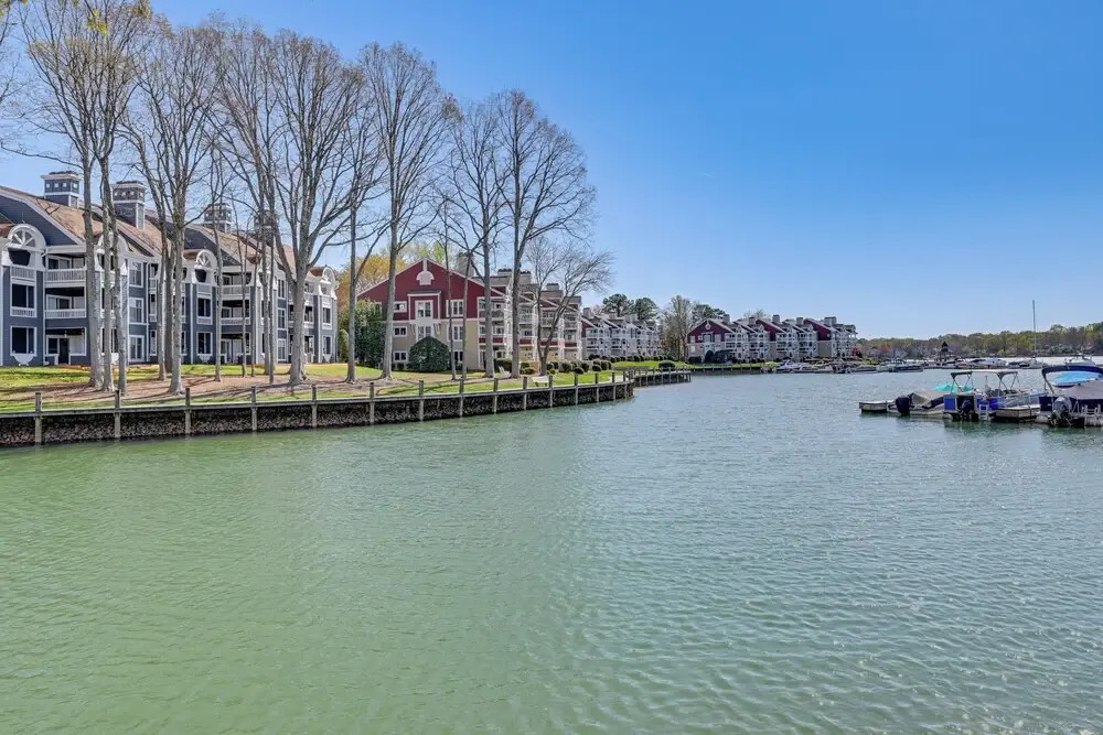 Waterfront Lake Norman Retreat w/ Balcony