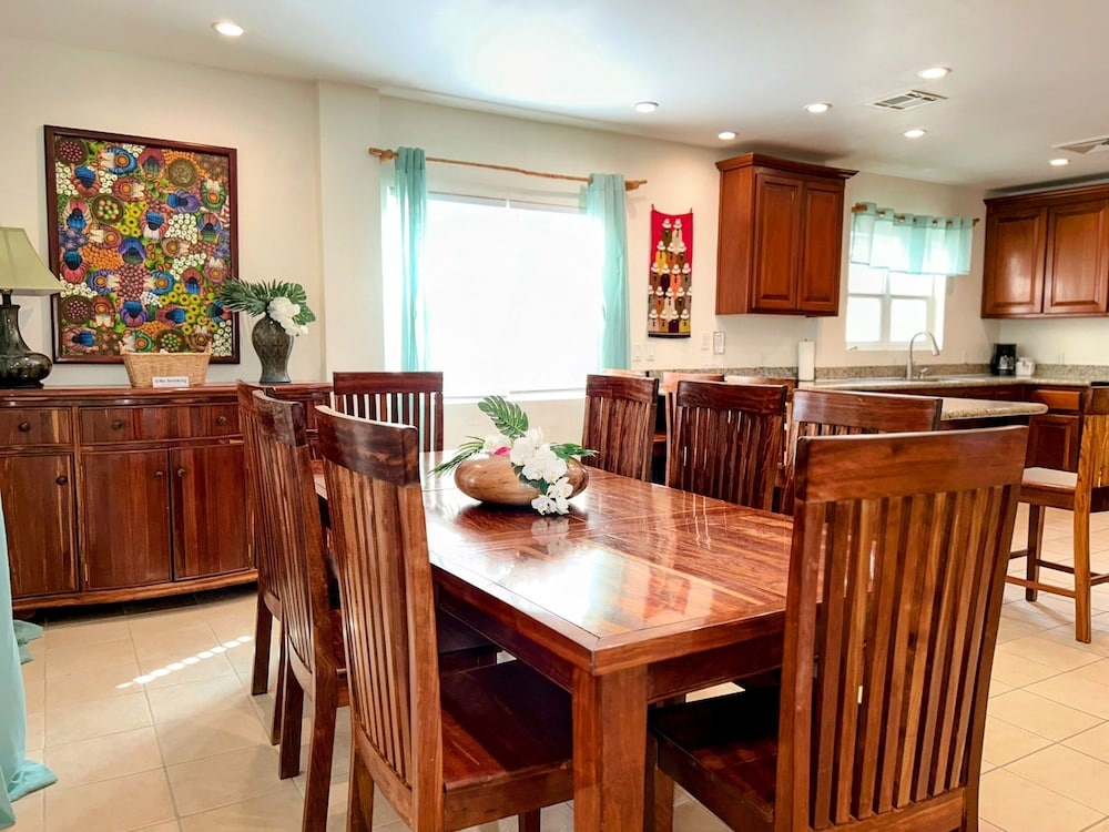 Miramar Villas