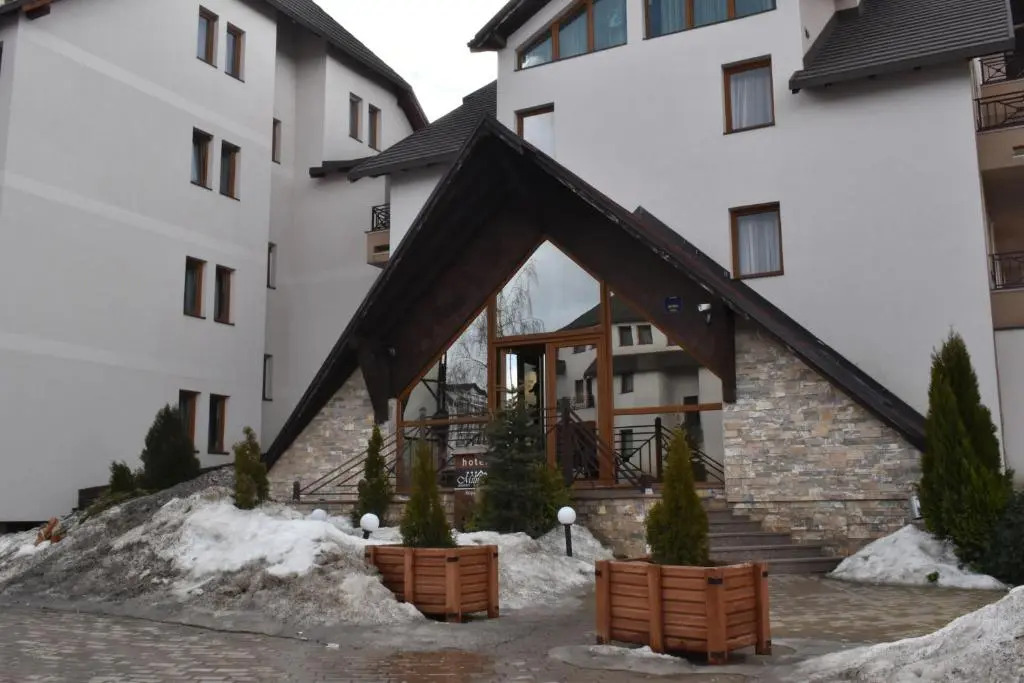 S 68, Milmari Resort