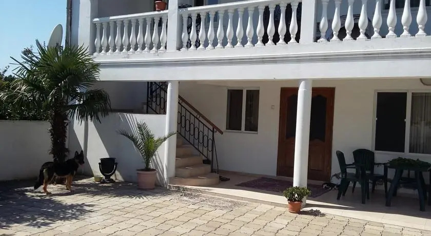 Guest House on Angisa