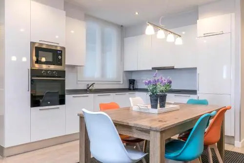 Zurriola Suites2 by Forever Rentals