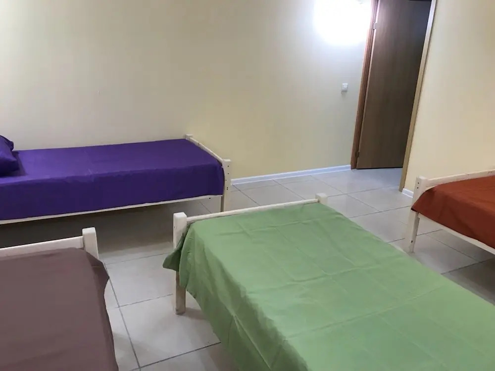 Hostour