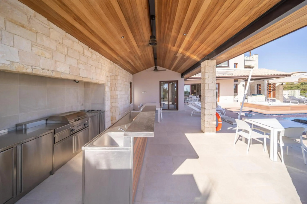 Villa Elea, New Deluxe Golf Villa at Aphrodite Hills - 6 Bedrooms, 7 Bathrooms