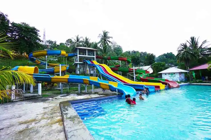 OYO 1254 Golden Lake Resort