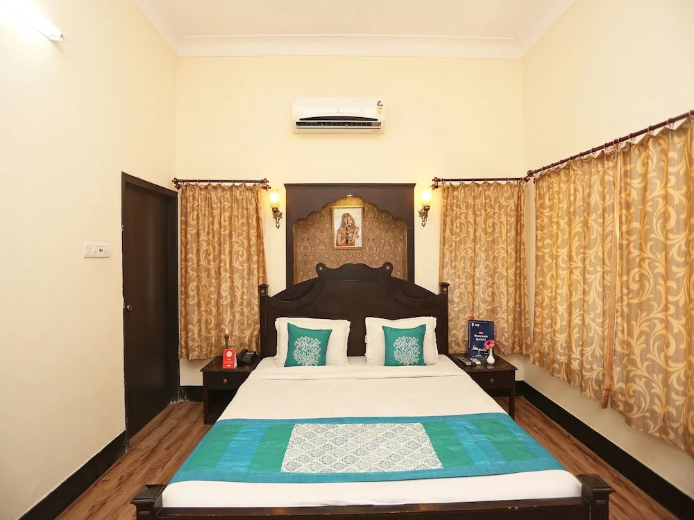 OYO 9666 Hotel The Fateh