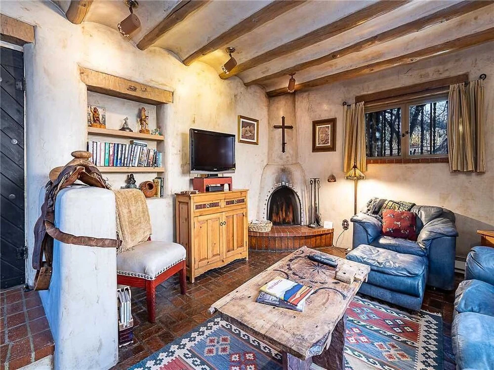 Cowboy On The Acequia, 2 Bedrooms, Fireplaces, Washer/dryer, Sleeps 4