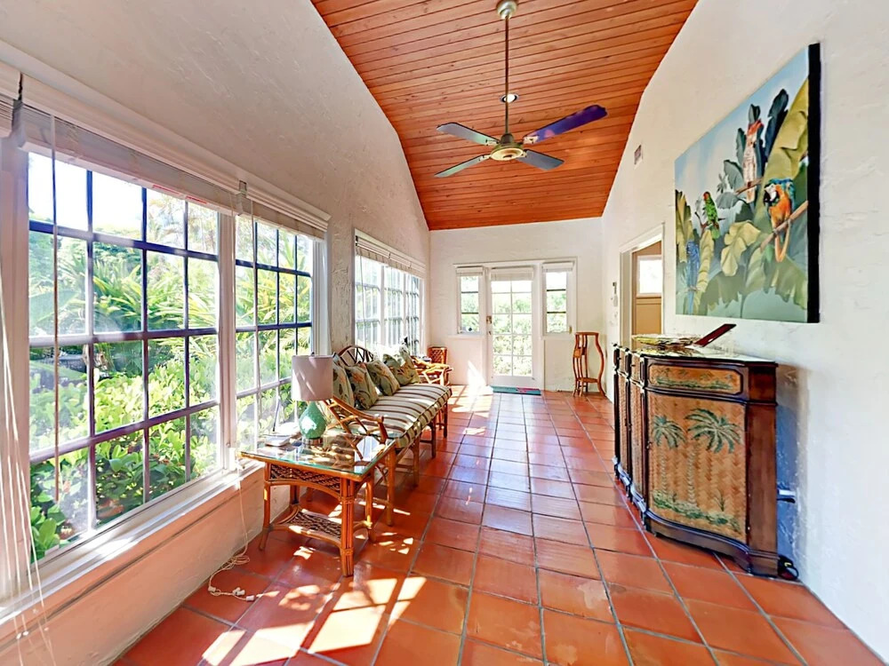 Tropical El Cid Bungalow #main Home - Front 2 Bedrooms 2 Bathrooms Cot