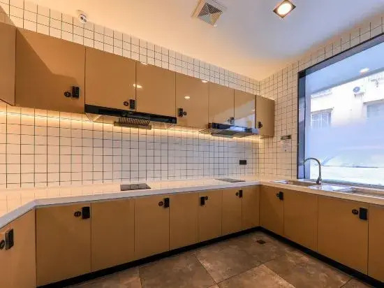 CJIA Apartment Hotel (Shanghai Zhongtan Road Subway Station)