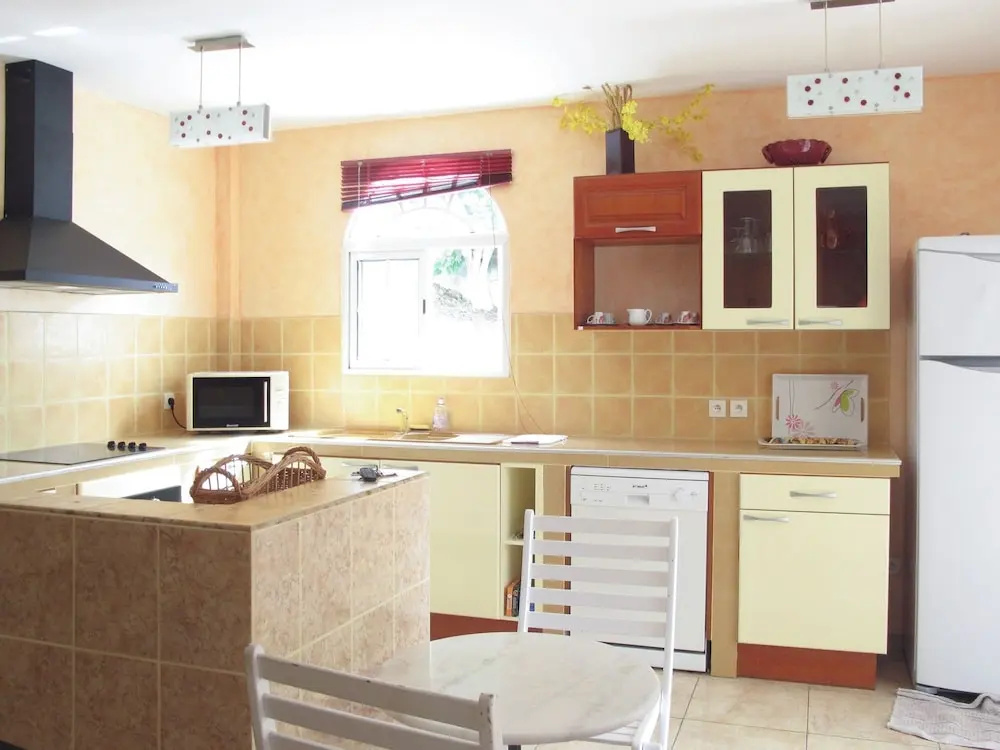 Villa With 5 Bedrooms in Deshaies, With Wonderful sea View, Enclosed G