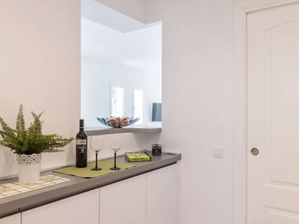 Alcazaba Beach Apartment 3302