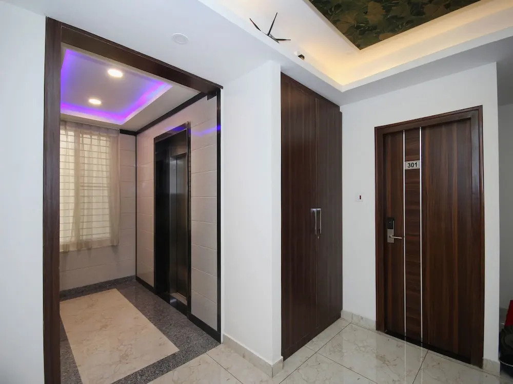 Hotel Golden Amulya Rest Wings Near International Airport