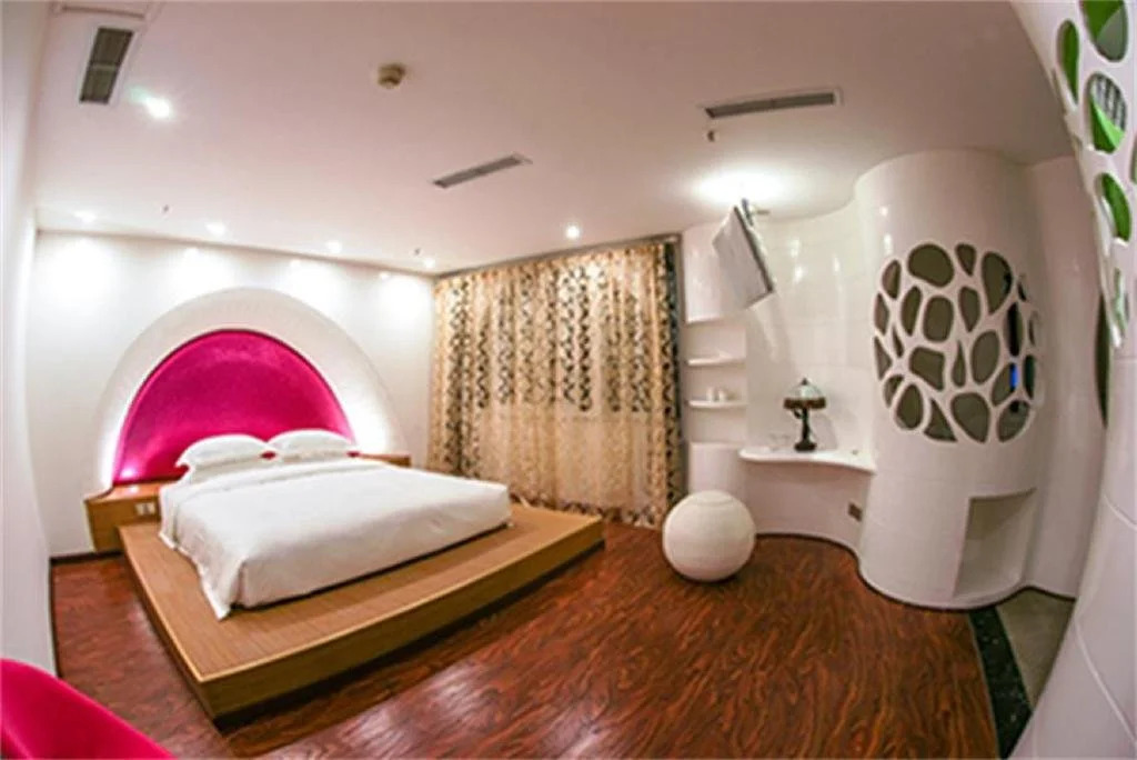 DREAM COLOR Theme Hotel
