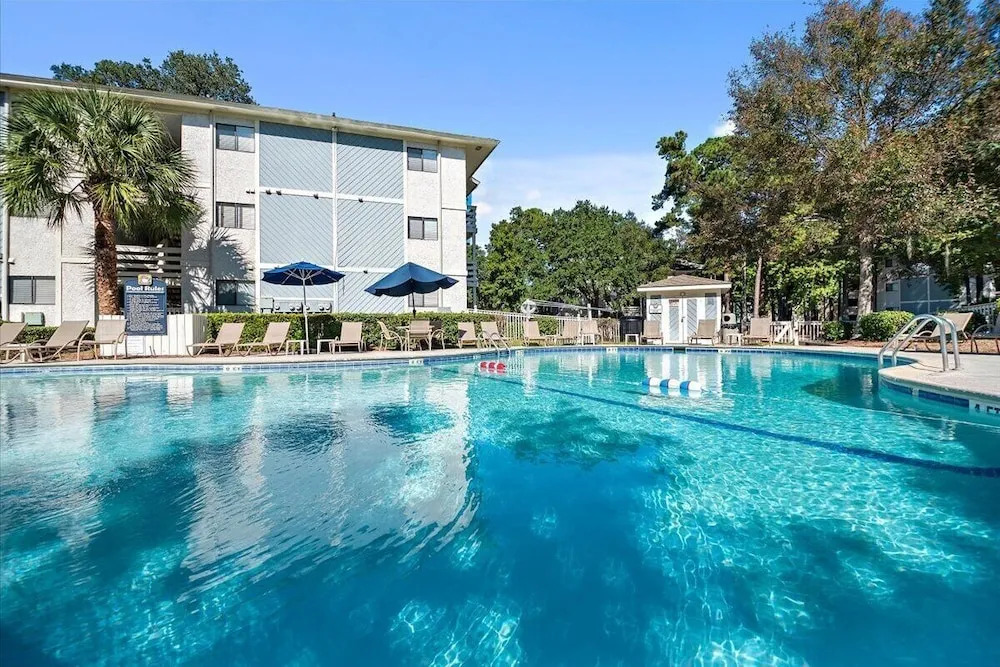 Fiddler's Cove 7L by Hilton Head Retreats