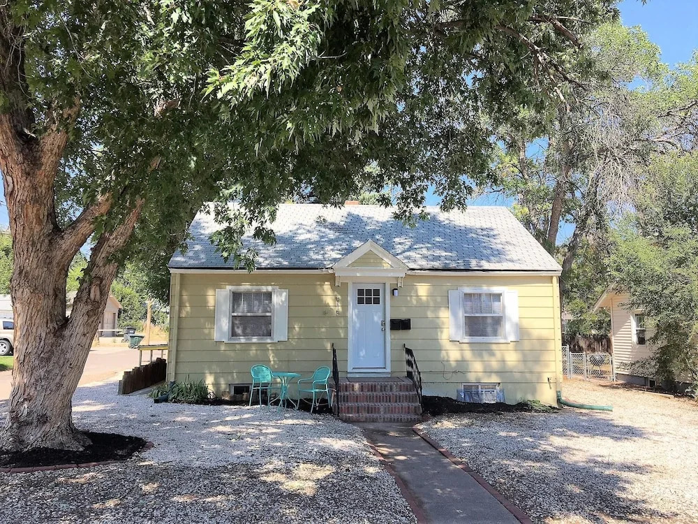 Beautiful Bungalow Next to UNC-FREE Cruiser Bikes!