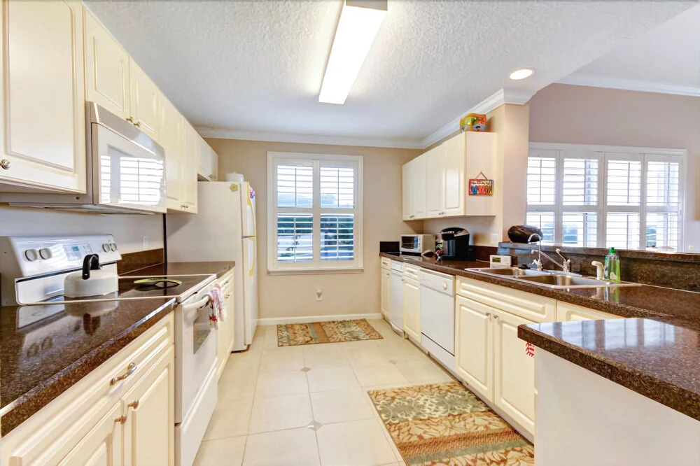 Ocean Park - 3 Br Condo